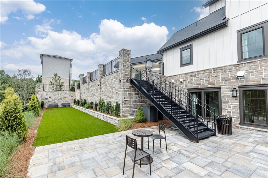3900 Danube Lane
