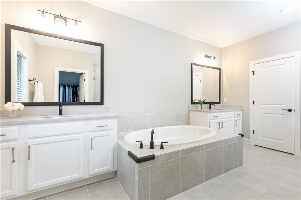 3900 Danube Lane