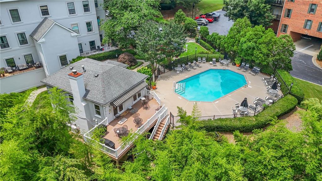 27404 Plantation Drive NE