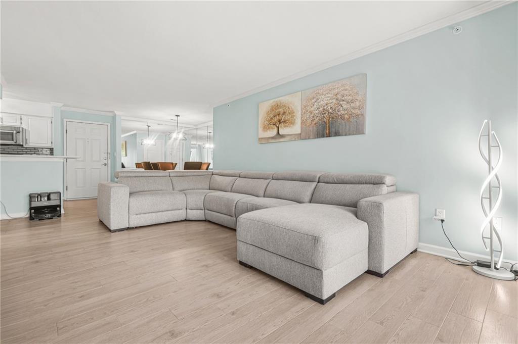 27404 Plantation Drive NE