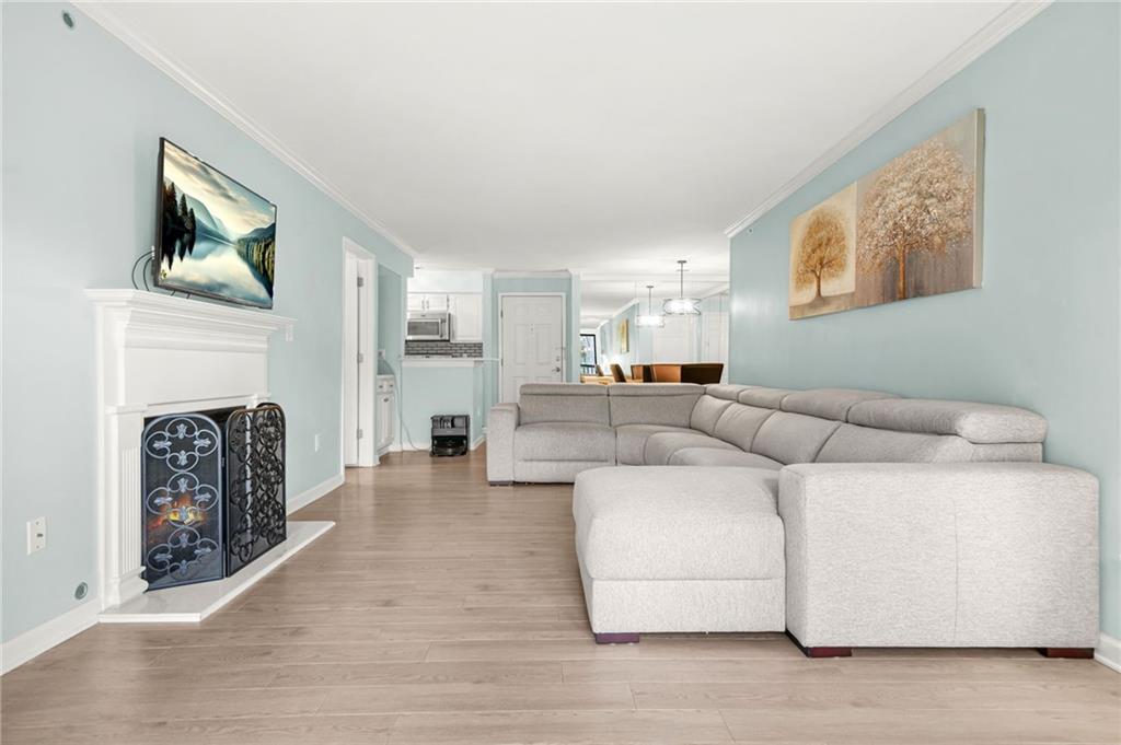 27404 Plantation Drive NE