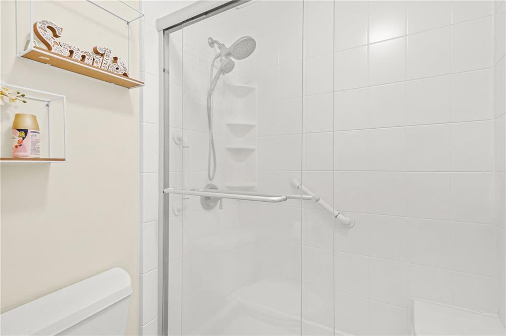 27404 Plantation Drive NE