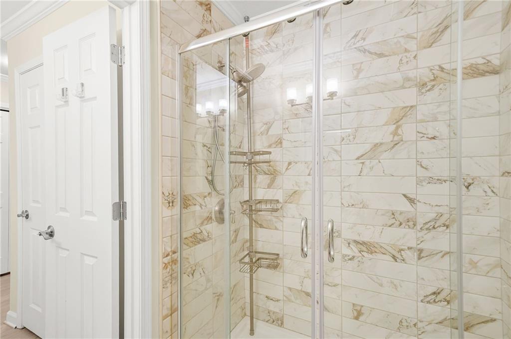 27404 Plantation Drive NE