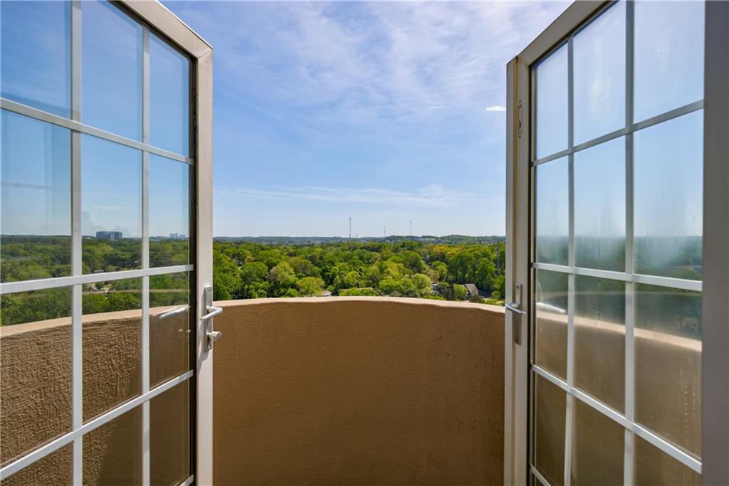 2161 Peachtree Road NE Unit 907