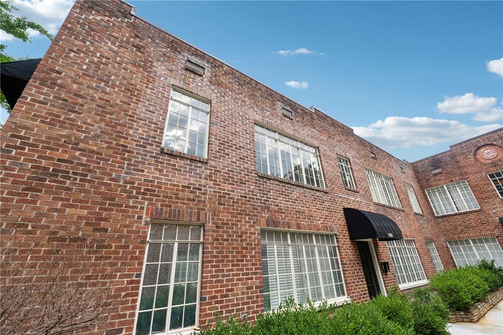 1026 Saint Charles Avenue NE Unit 8