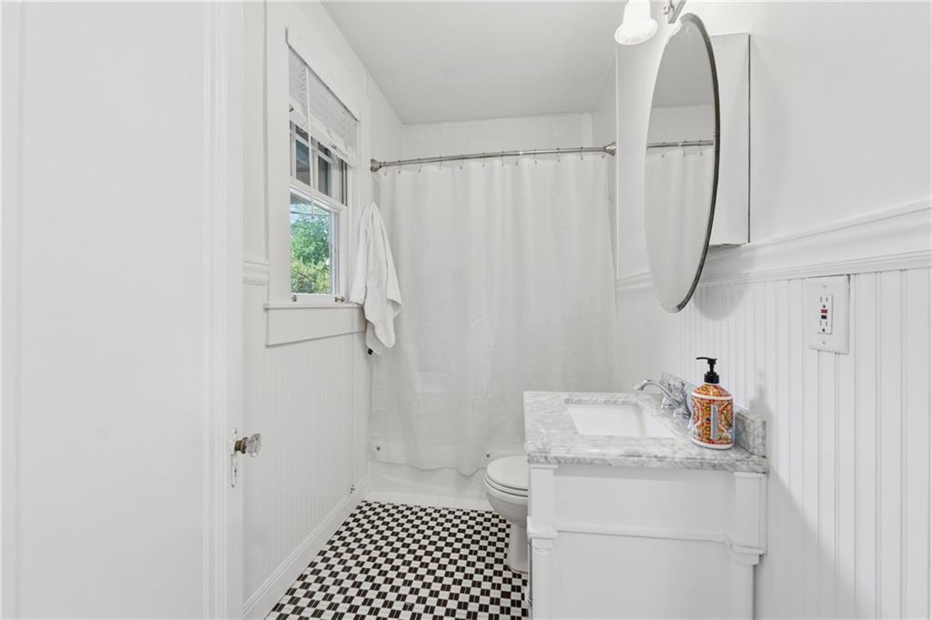 1026 Saint Charles Avenue NE Unit 8