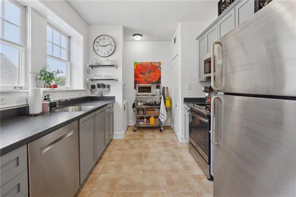 1026 Saint Charles Avenue NE Unit 8
