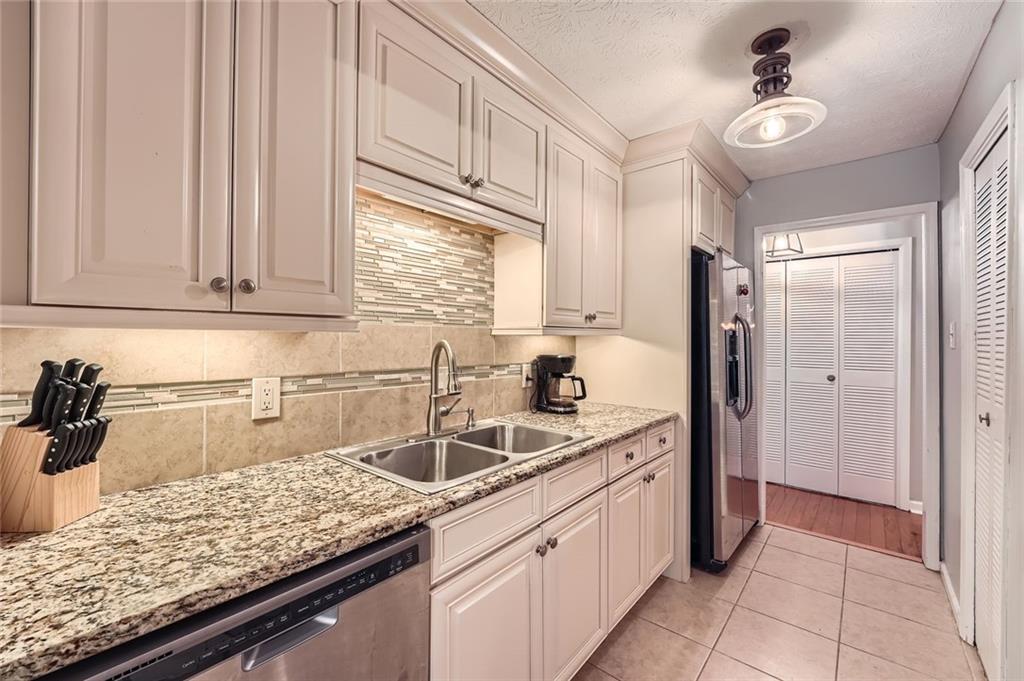1204 Lake Pointe Circle