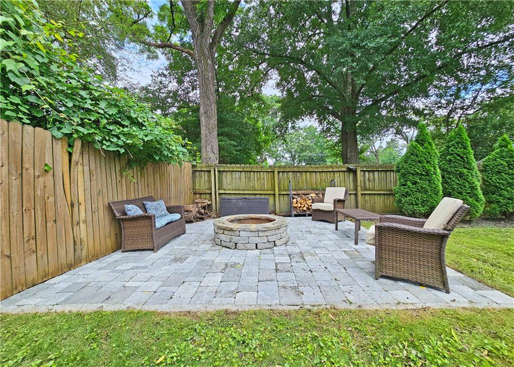 834 Frances Drive SE