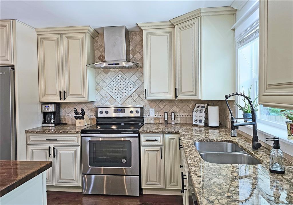 834 Frances Drive SE