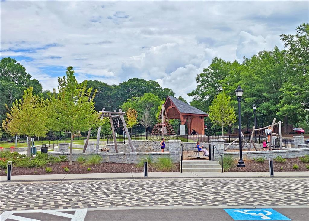 834 Frances Drive SE
