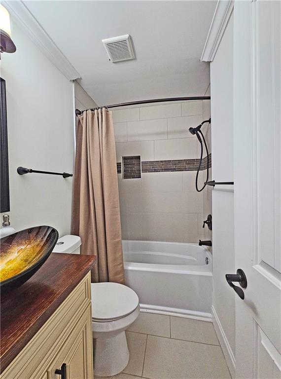 834 Frances Drive SE
