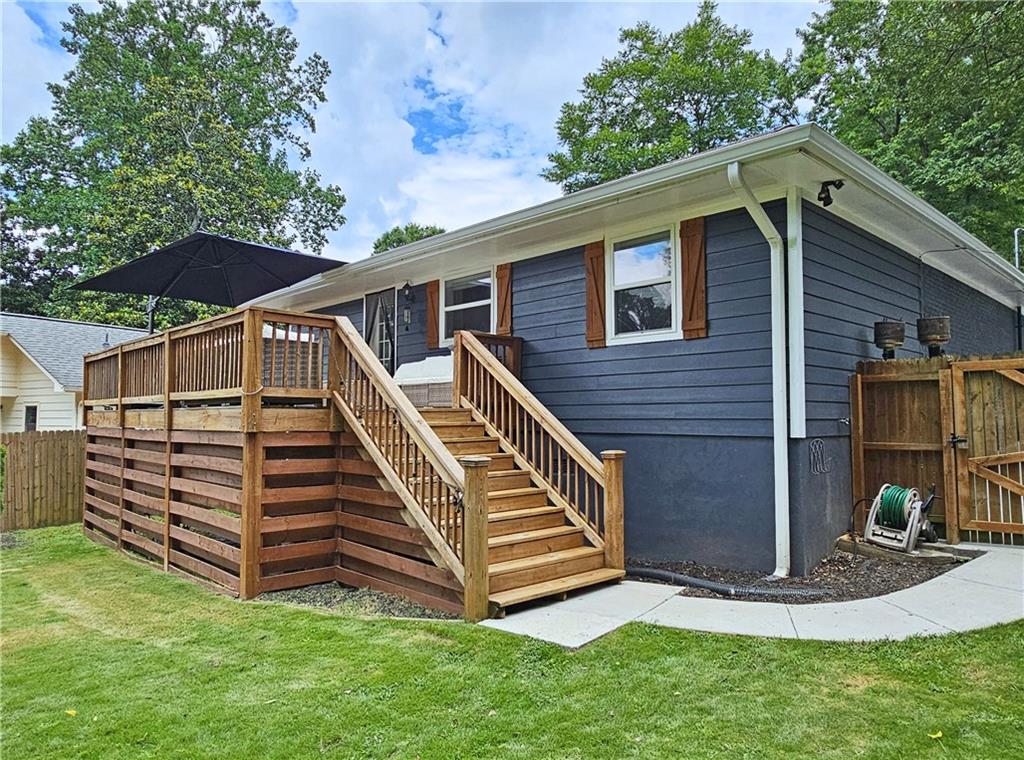 834 Frances Drive SE