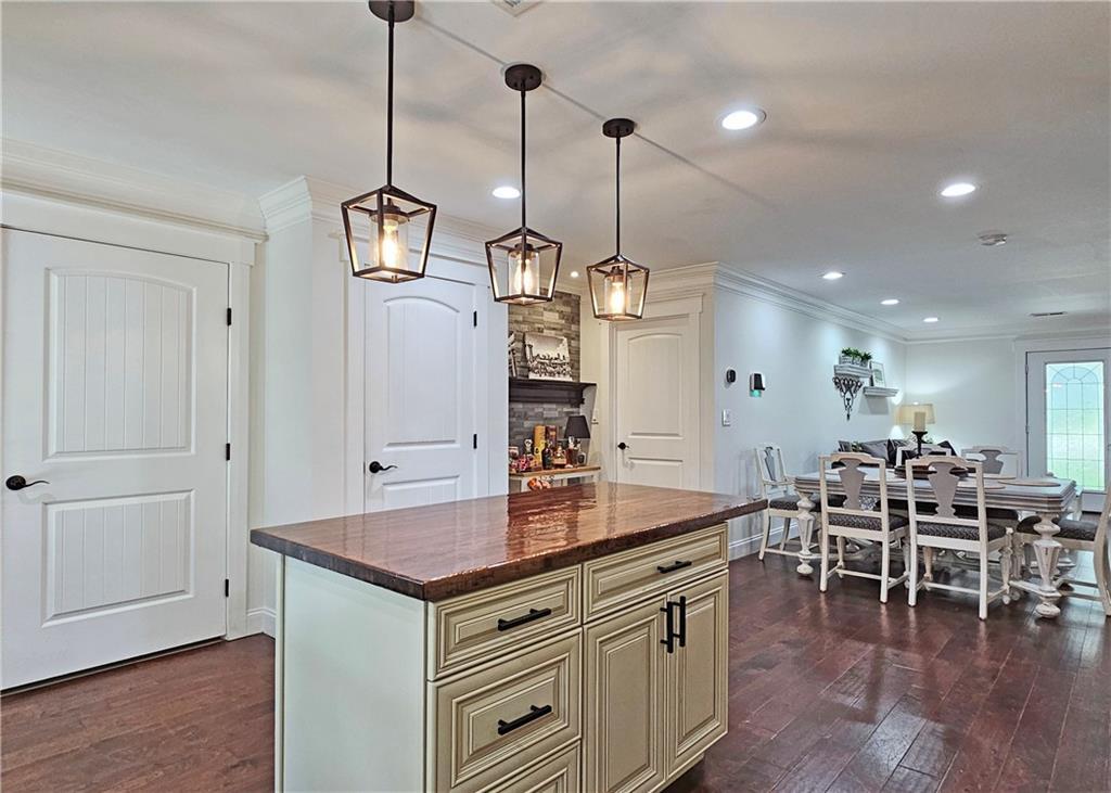 834 Frances Drive SE