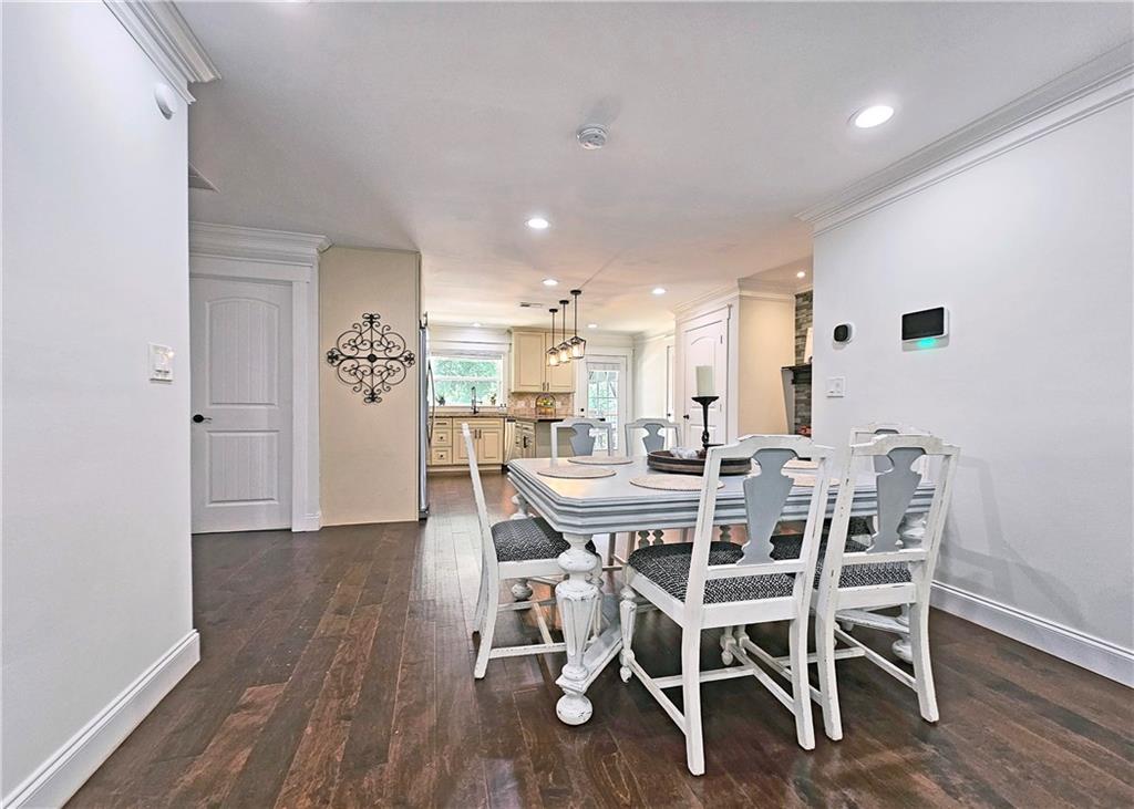 834 Frances Drive SE
