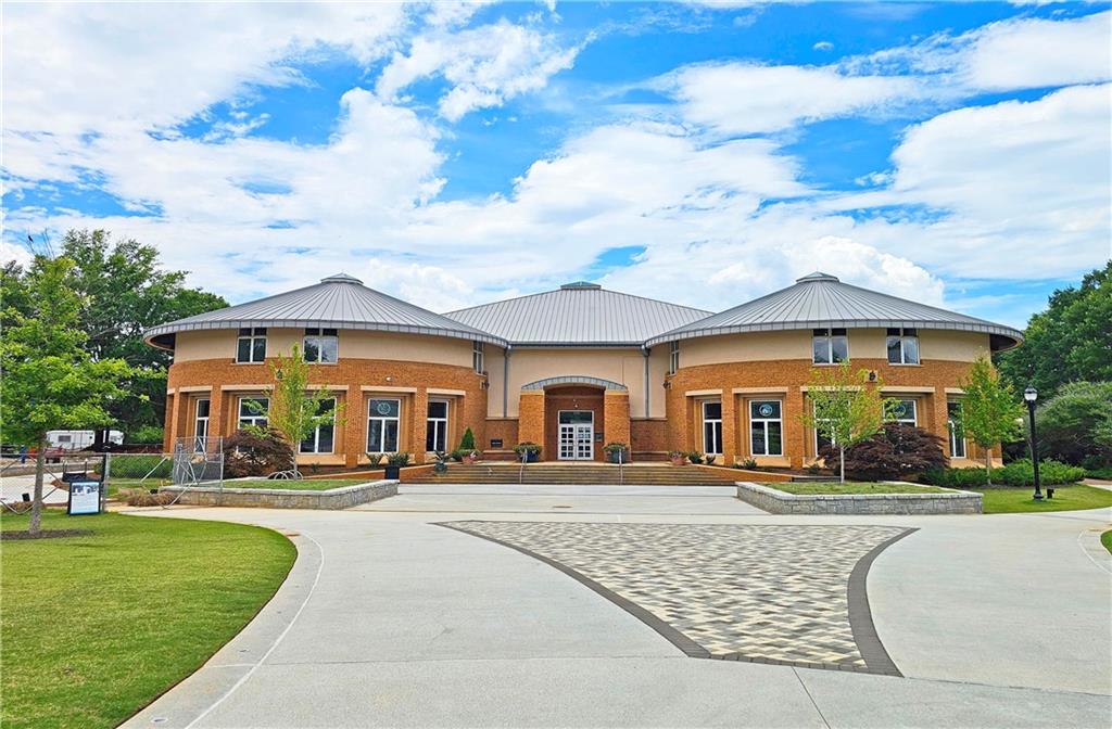 834 Frances Drive SE