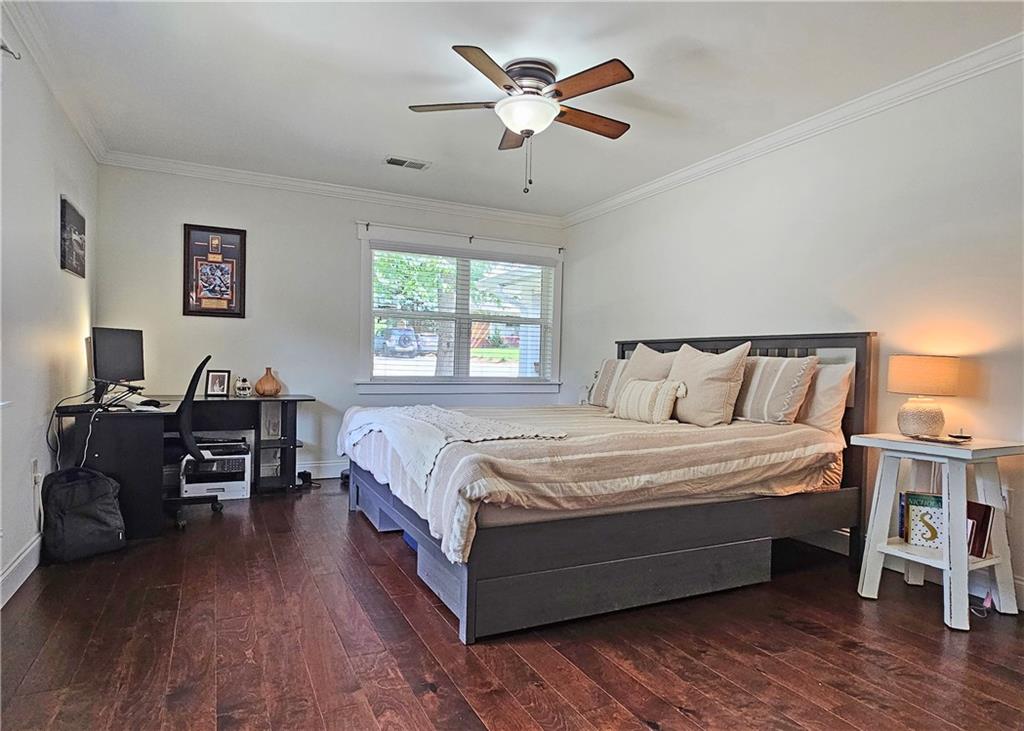 834 Frances Drive SE