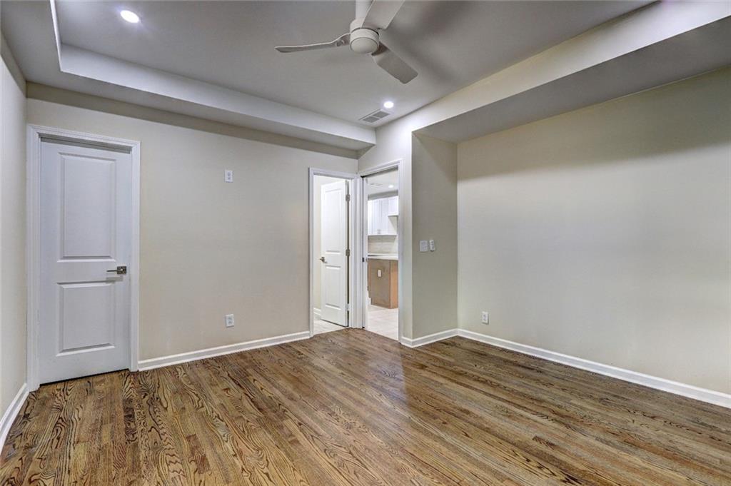 810 Commodore Drive NW