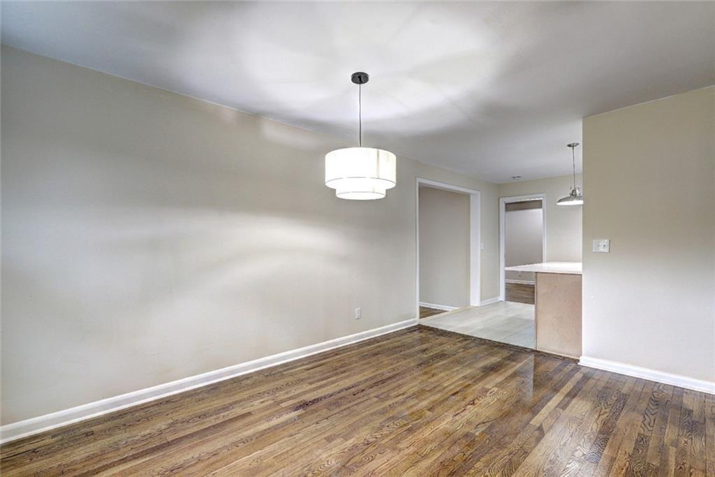 810 Commodore Drive NW