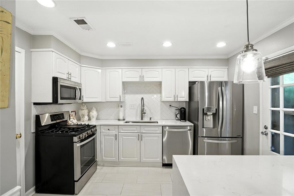 9 Independence Place NW