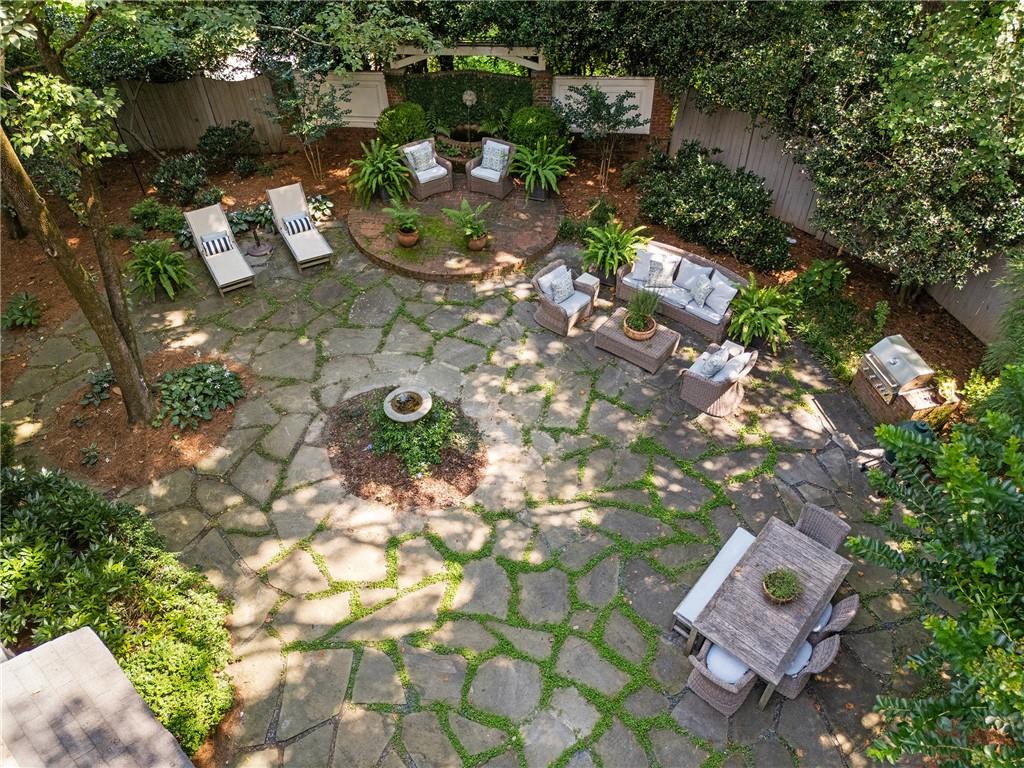 385 Camden Road NE