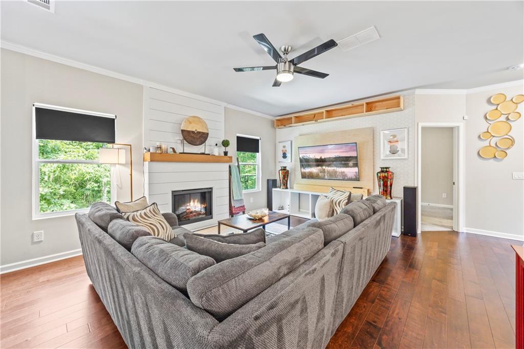 4564 White Horse Drive