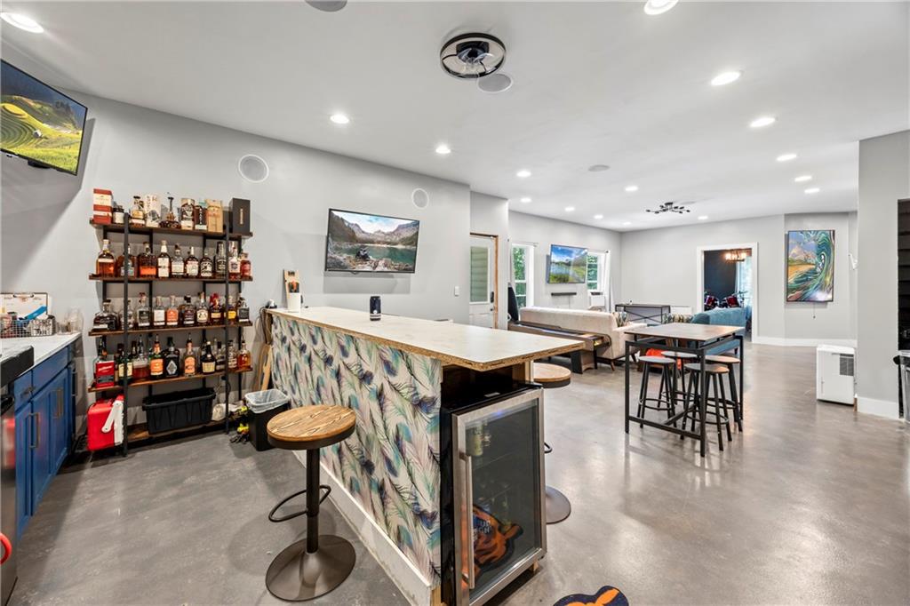 4564 White Horse Drive