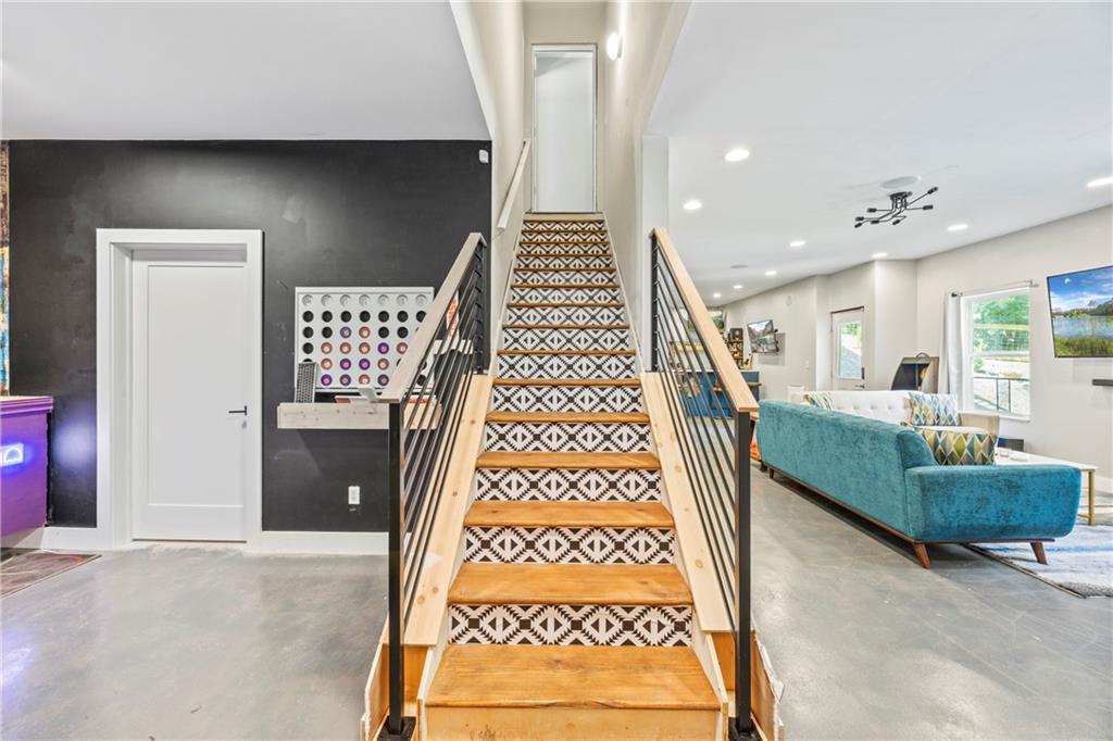 4564 White Horse Drive