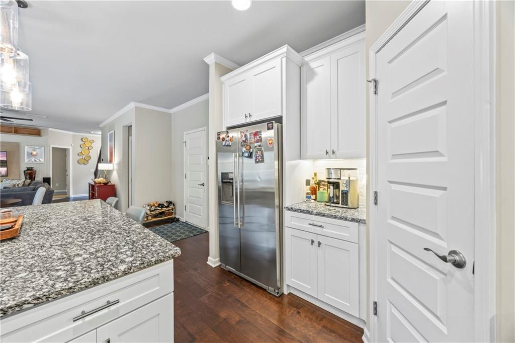 4564 White Horse Drive