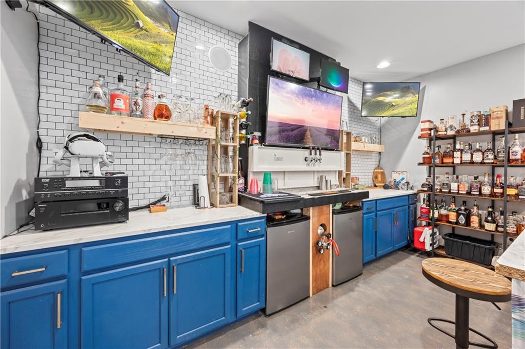 4564 White Horse Drive