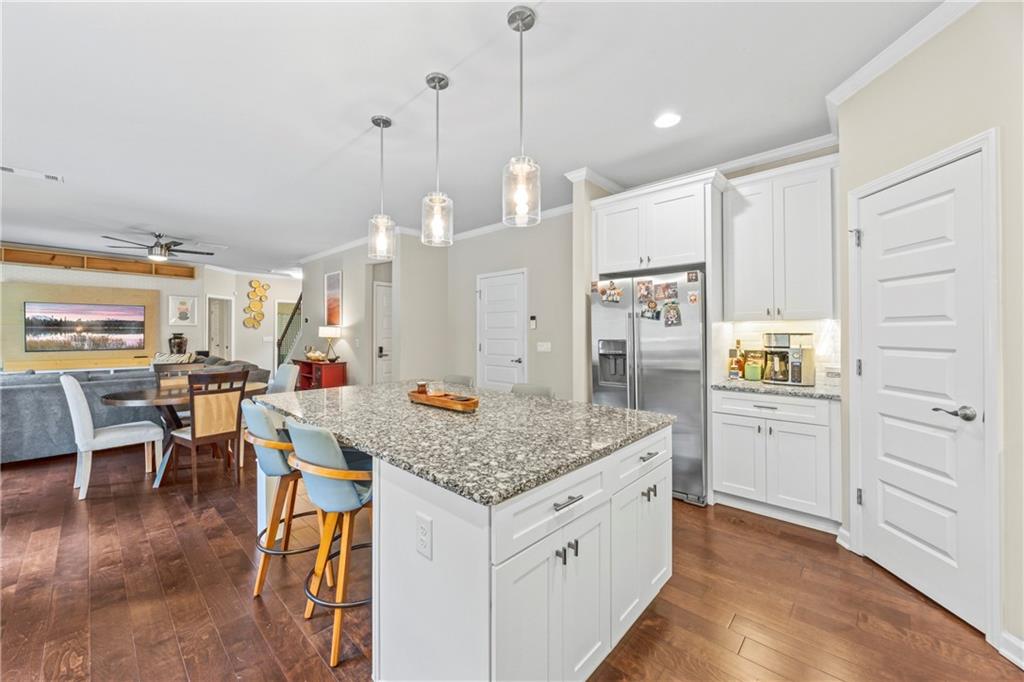 4564 White Horse Drive