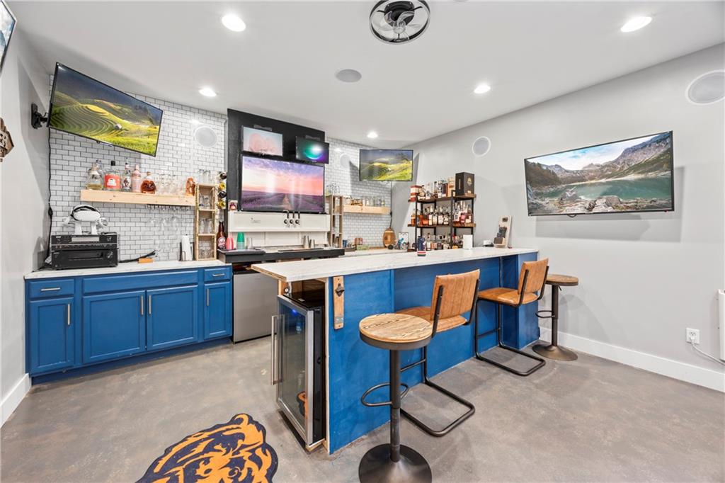 4564 White Horse Drive