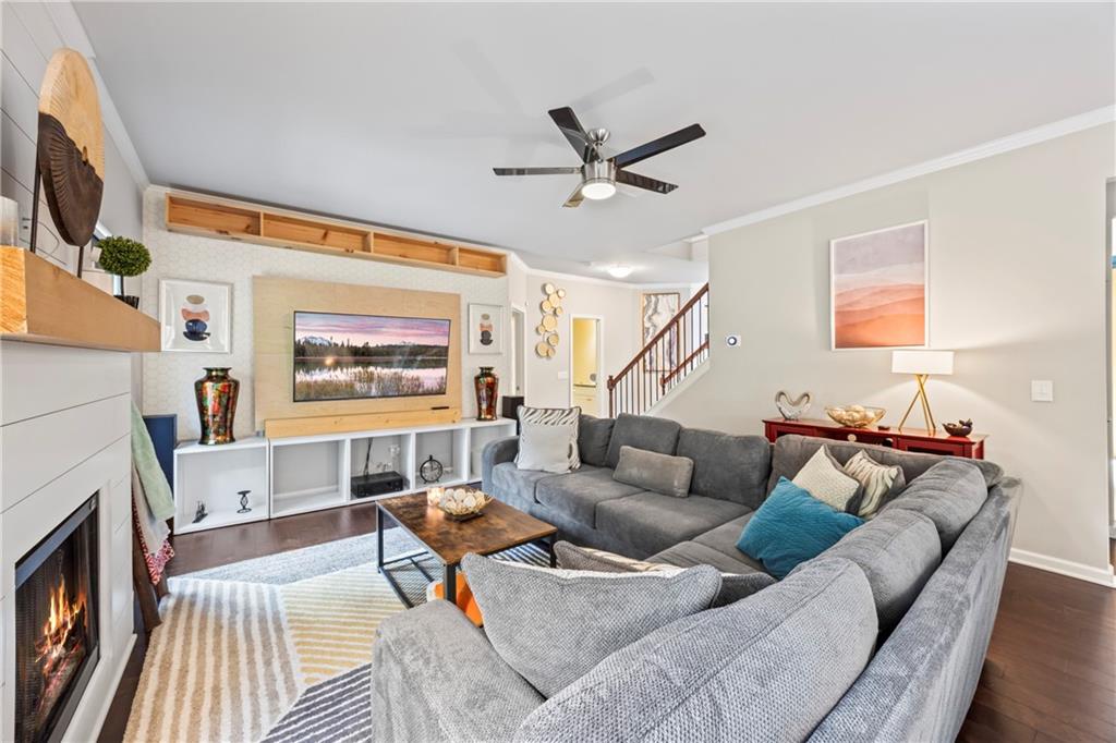 4564 White Horse Drive