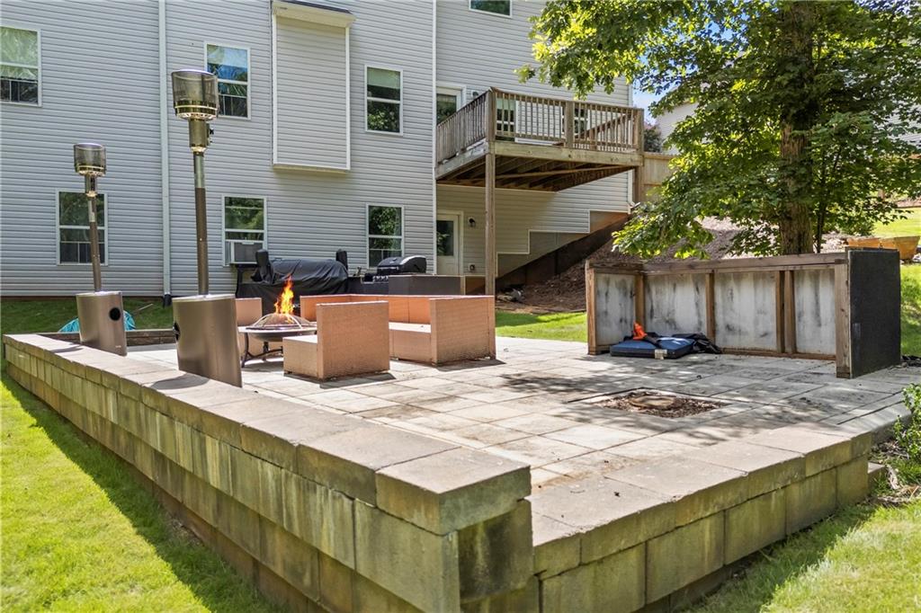 4564 White Horse Drive