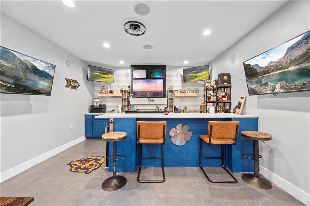 4564 White Horse Drive