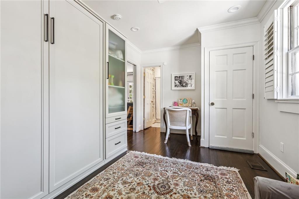 527 Brentwood Drive NE