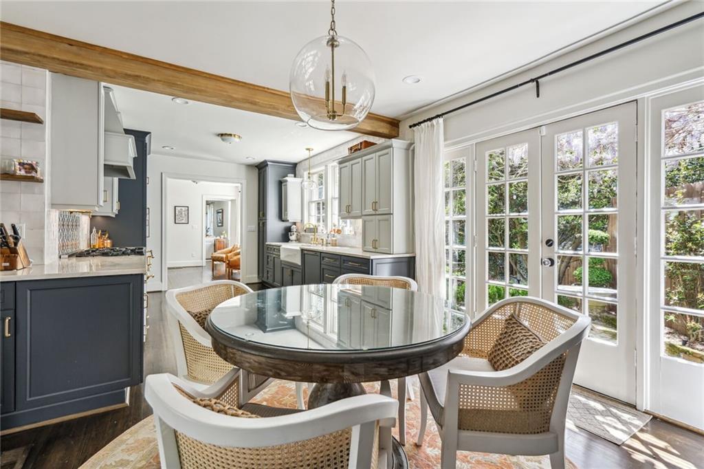 527 Brentwood Drive NE