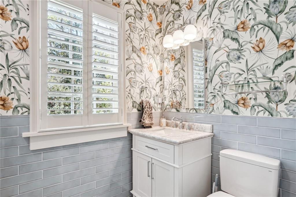 527 Brentwood Drive NE