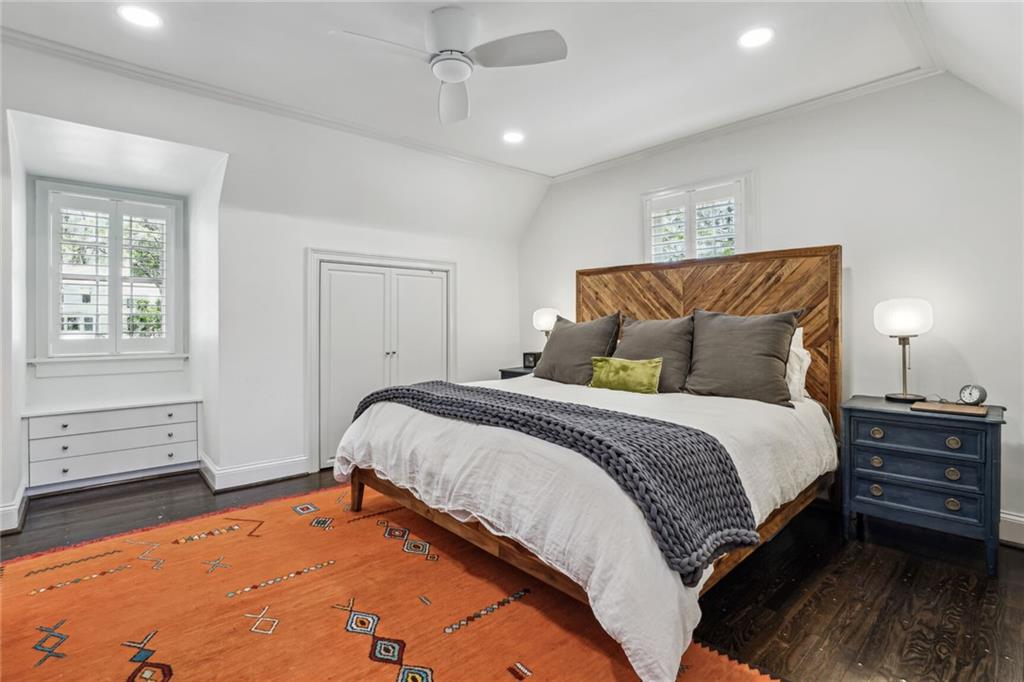 527 Brentwood Drive NE