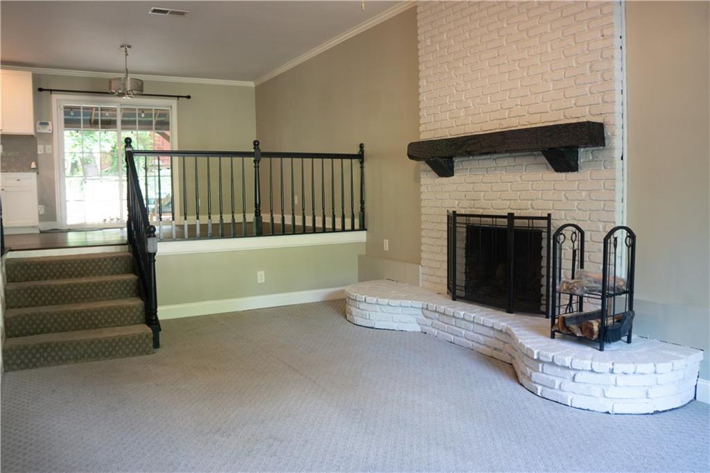 2465 Spring Drive SE