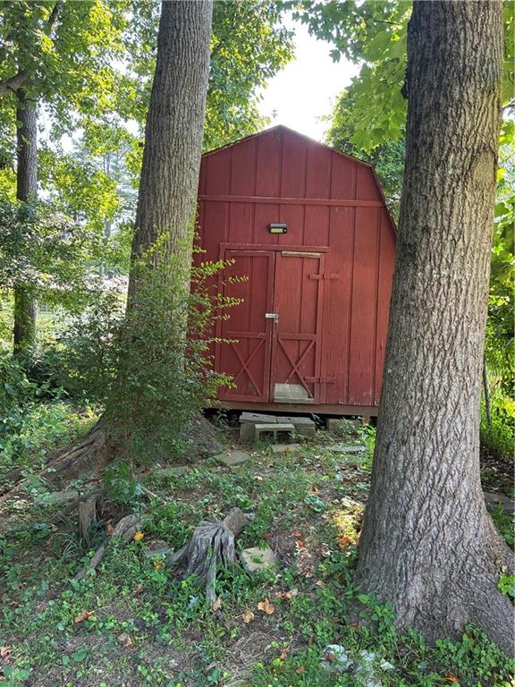 2465 Spring Drive SE