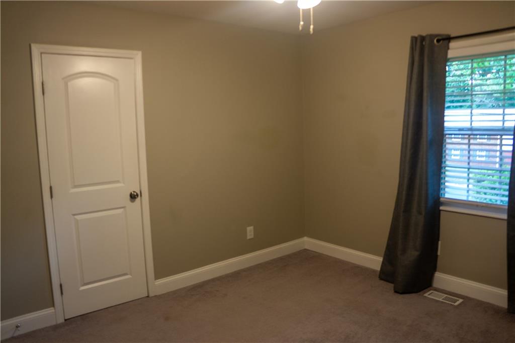 2465 Spring Drive SE