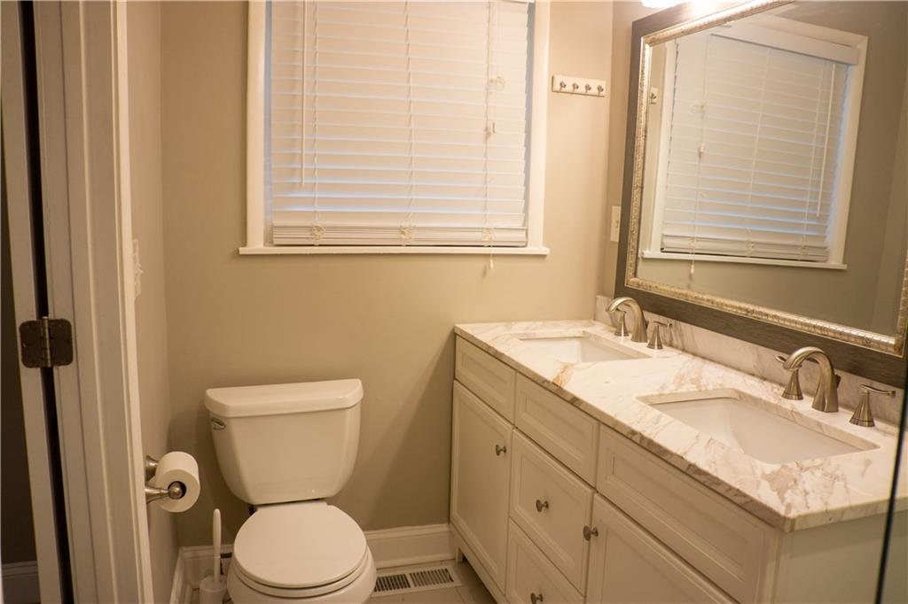 2465 Spring Drive SE