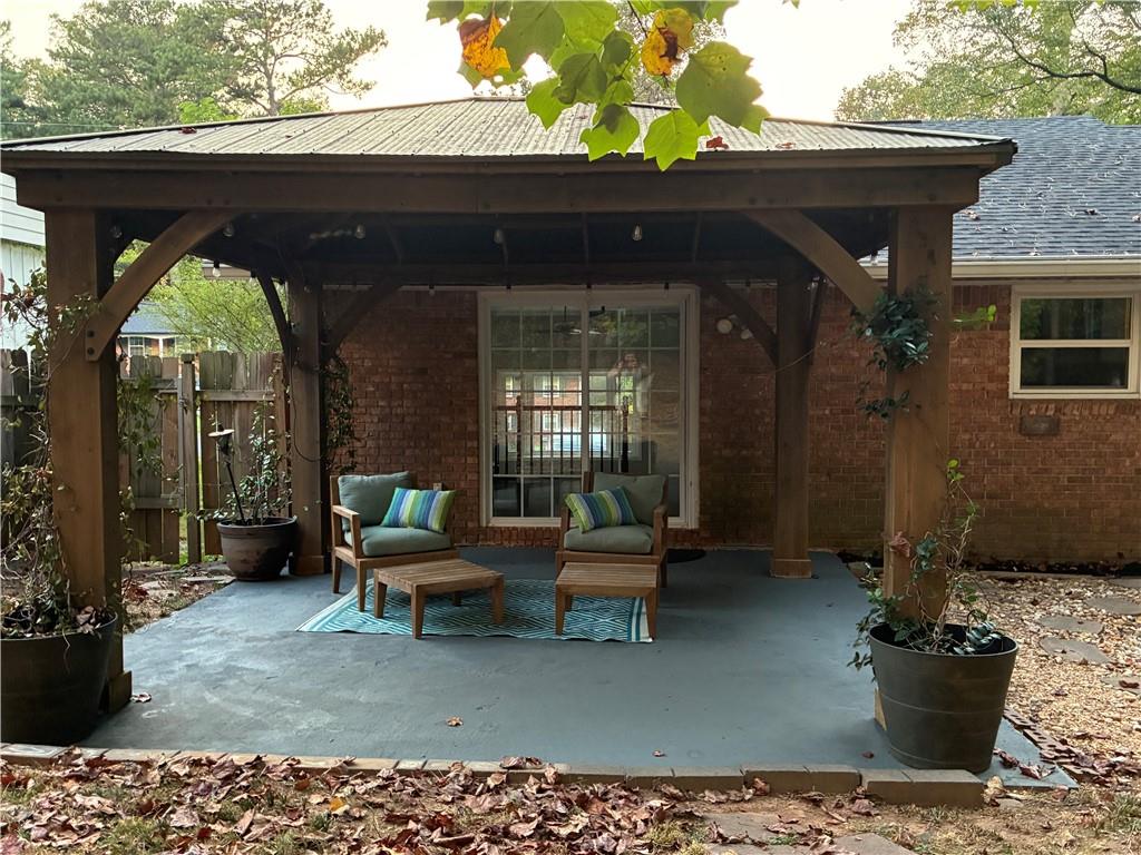 2465 Spring Drive SE