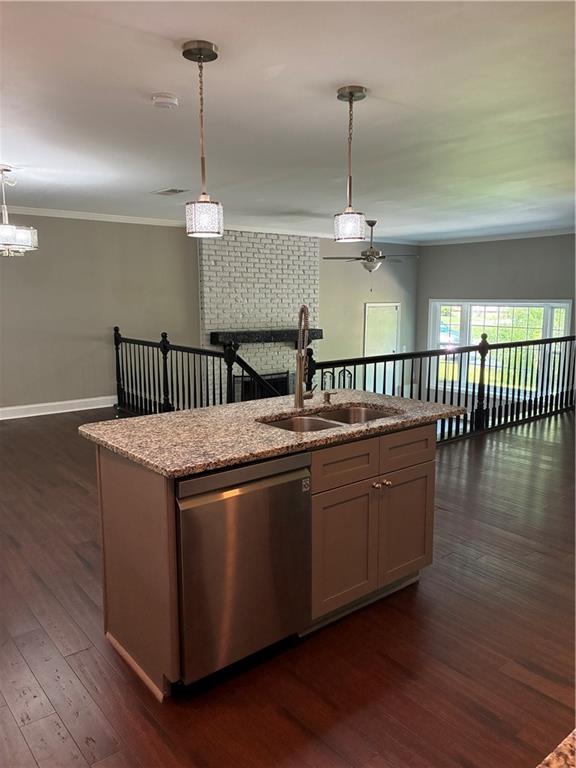 2465 Spring Drive SE