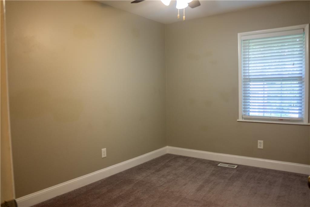 2465 Spring Drive SE