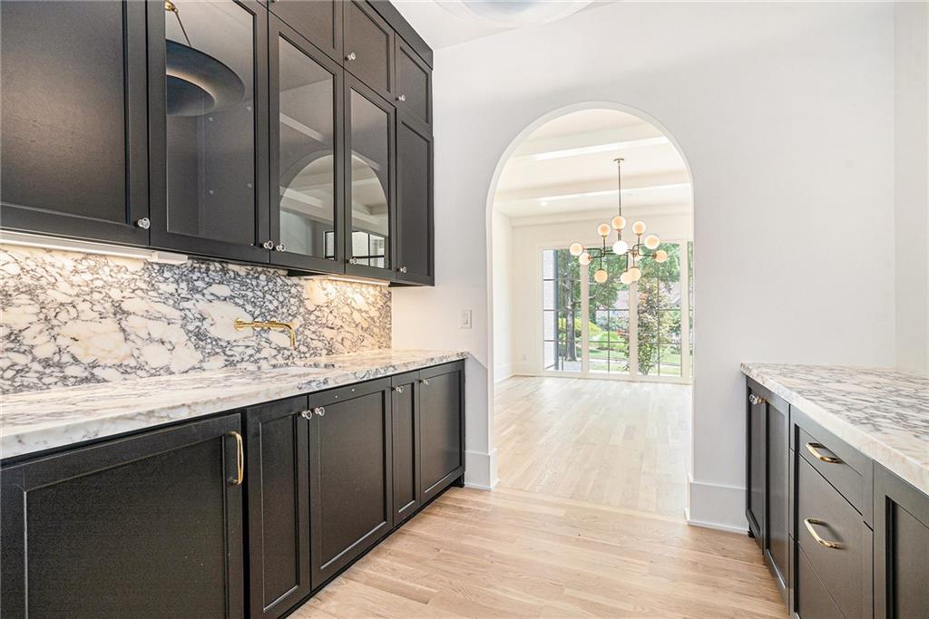 530 Old Cobblestone Drive