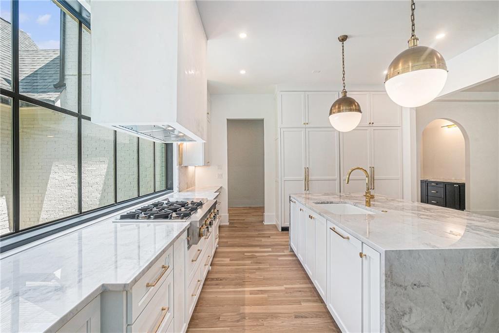530 Old Cobblestone Drive