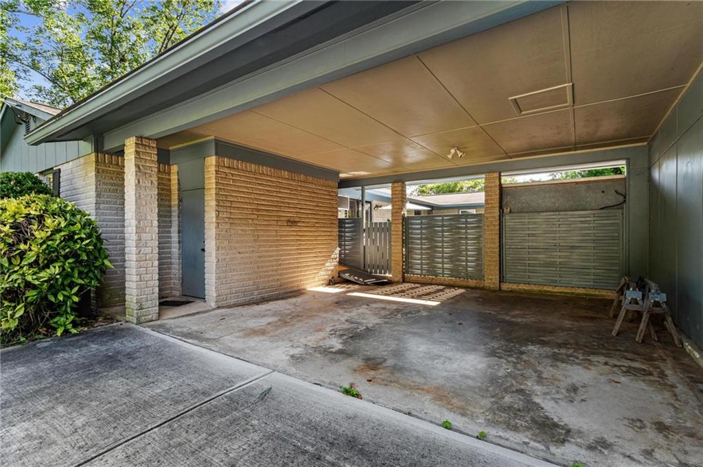 2219 Lisa Drive SE