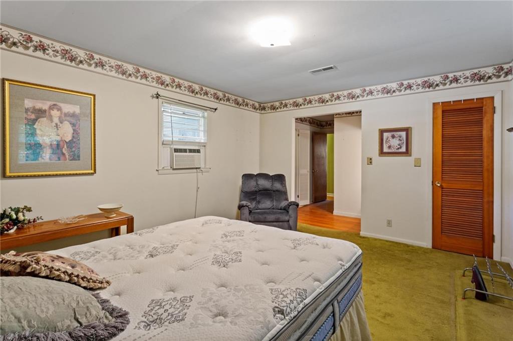 2219 Lisa Drive SE